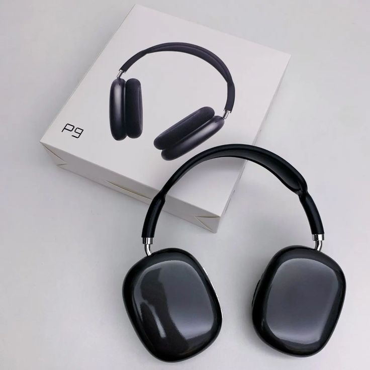 P9 Wireless On-Ear Stereo Earphones